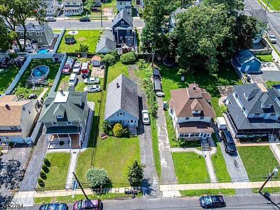 5th image of 1212 Cameron Ave