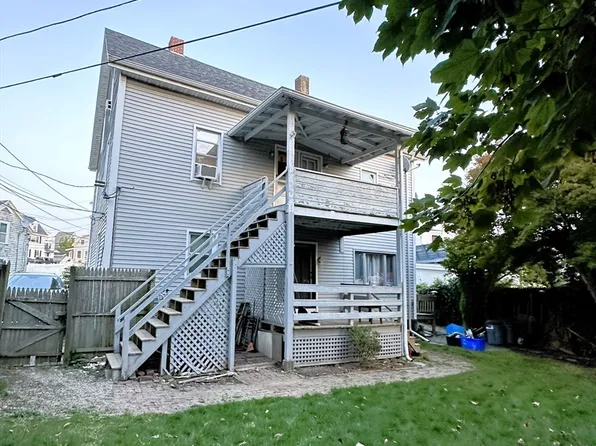 8 Gilbert Ct, Gloucester, MA 01930