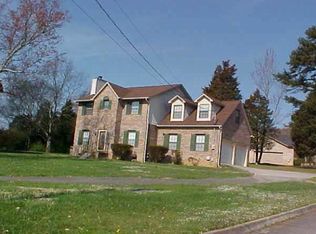 1540 Foothills Rd, Lenoir City, TN 37771