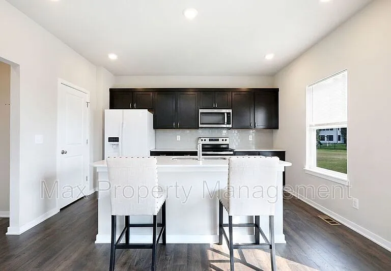 2302 SW 23rd St — Photo 24