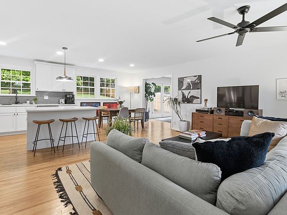 5th image of 5020 Ashley Dr