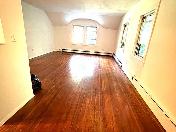 4th image of 35 Morningside Dr APT 5A