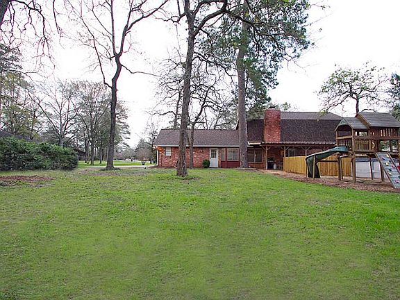 5th image of 102 Brook Haven Dr