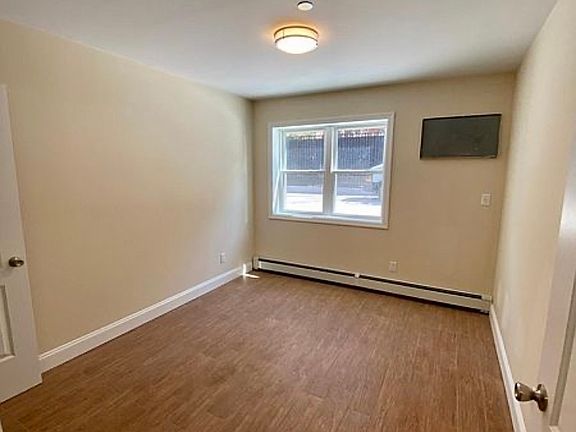 4th image of 86-17 Kingston Pl #1