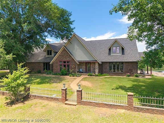 2nd image of 3901 Brewer Rd