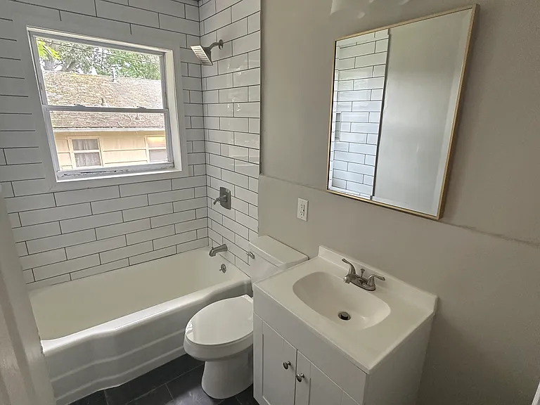1114 W Academy St #1114 — Photo 6