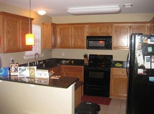 2nd image of 17027 Ridgewood Cv