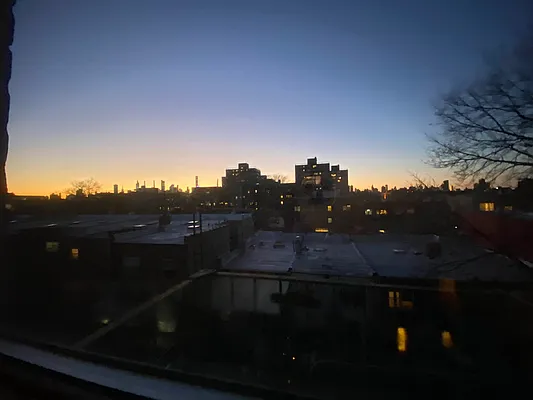 Rented by Amorelli Realty | media 10