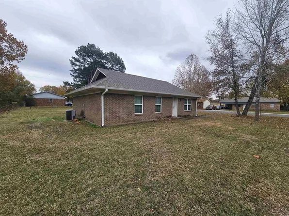 10 Meadowlark Dr, Cabot, AR 72023