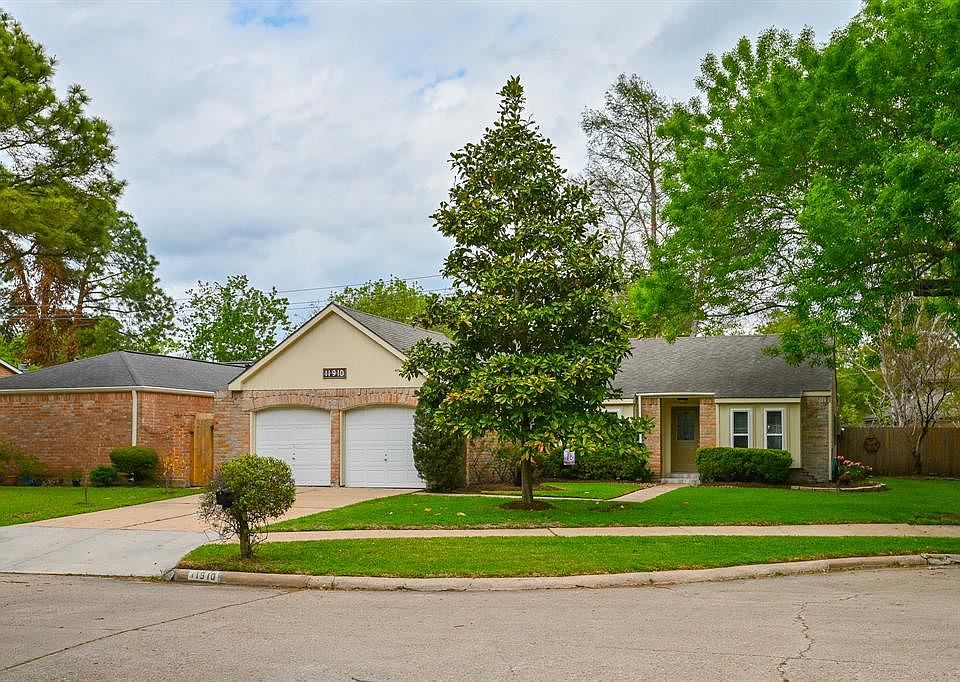 1st image of 11910 Rocky Knoll Dr