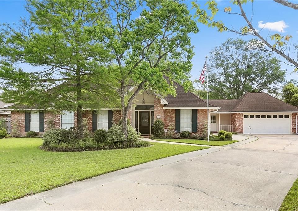 1st image of 111 Harrow Dr