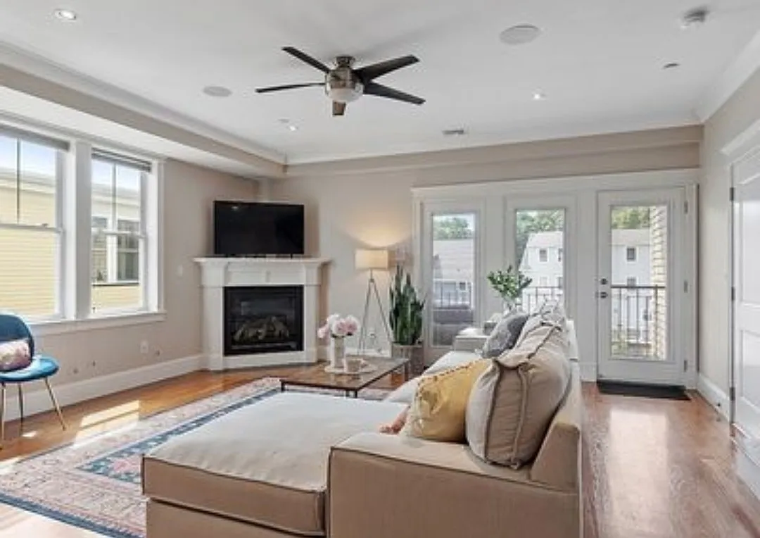 2 bed, 1284 sqft, $3,650 — Photo 4