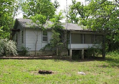 2nd image of 835 Persinger Rd