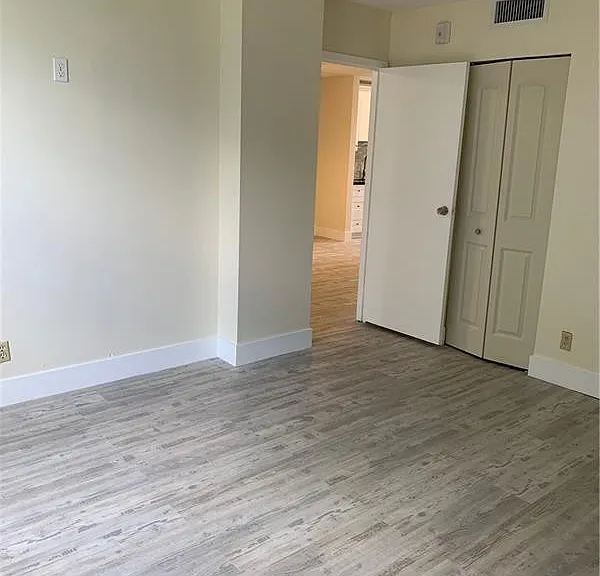 250 Jacaranda Dr #203 — Photo 7