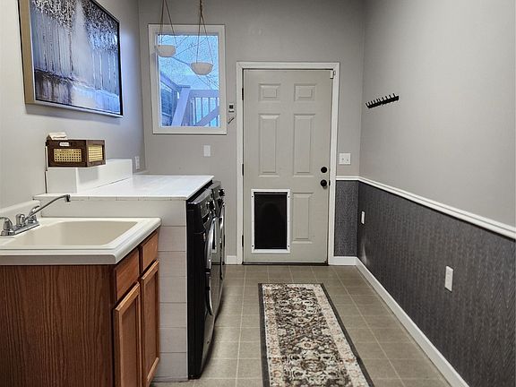 5th image of 2308 W Crescent Dr