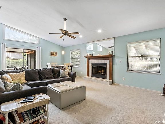 2nd image of 10919 NW 35th Pl