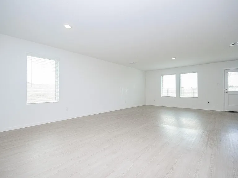 2815 Fountain Woods Dr — Photo 23