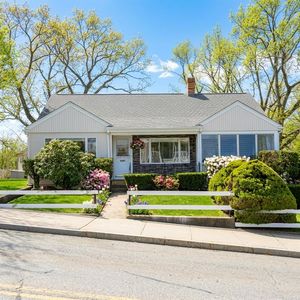 479 Logee St, Woonsocket, RI, 02895