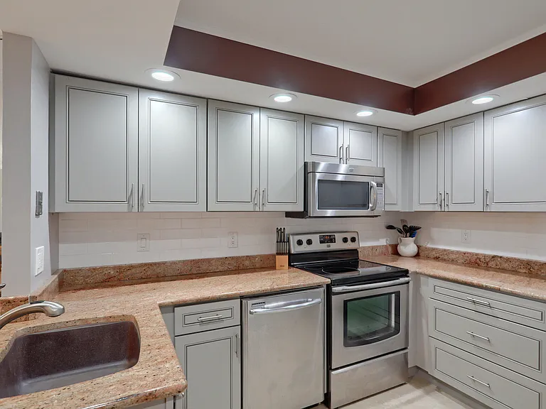 2800 N Ocean Dr #A — Photo 8