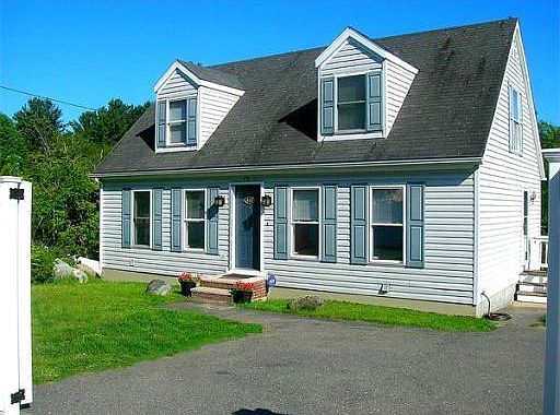 1st image of 415 Essex St