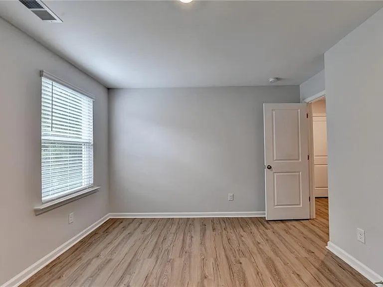 175 Grey Falcon Ave — Photo 41