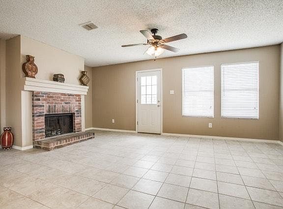 2nd livingroom