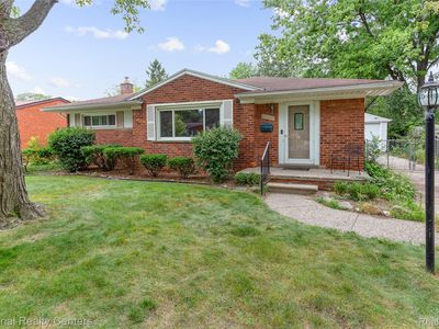 23065 Warner St, Farmington, MI, 48336