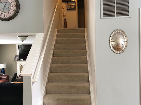 5th image of 9538 Glenhill Dr