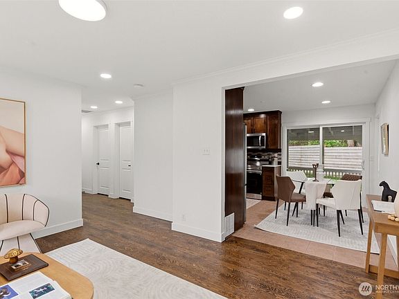 5th image of 10404 Jovita Blvd E