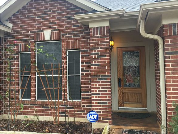 2nd image of 11421 Hillhaven Dr