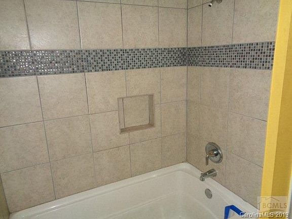 3rd image of 1419 Mimosa Ln NW