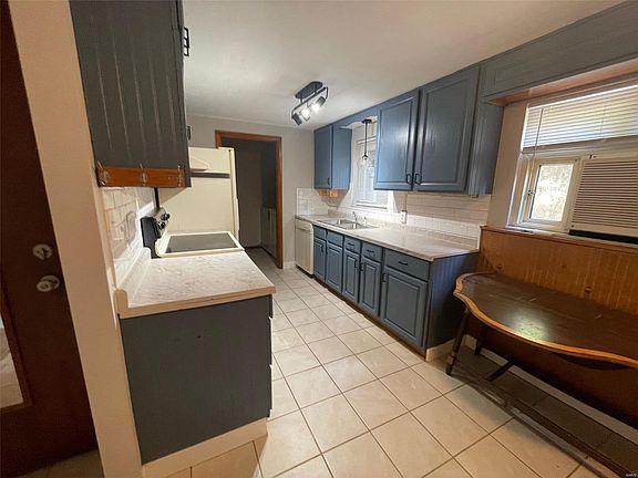 4th image of 906 Penny St