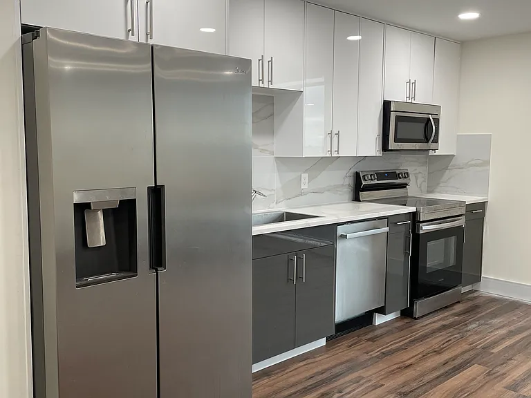 4906 Spruce St #619 — Photo 4
