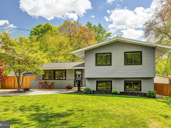 11105 Byrd Dr, Fairfax, VA 22030