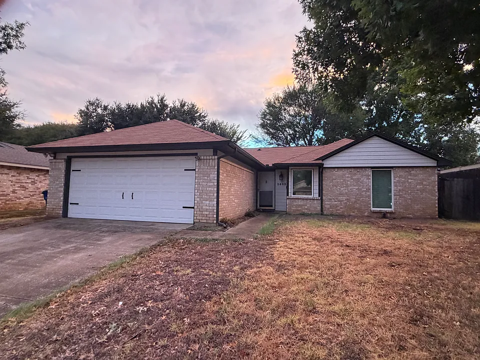 2603 Lawndale Ln