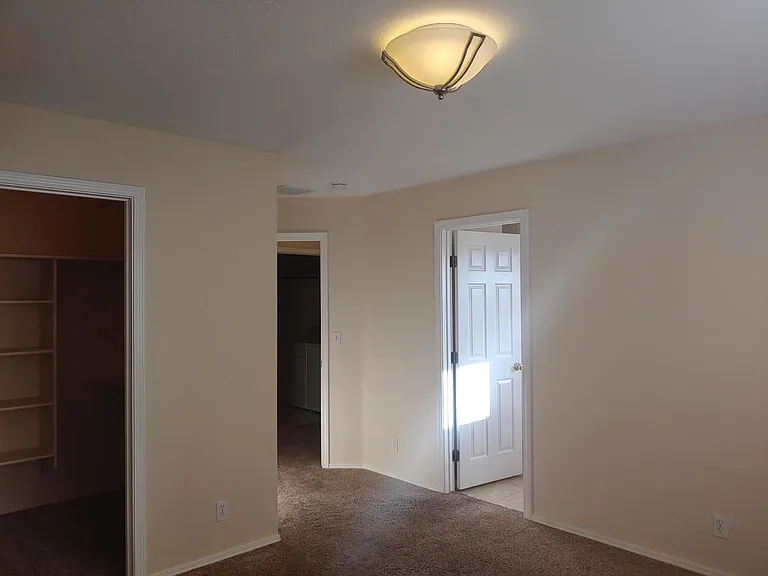 2013 W Eaglecrest Dr — Photo 10