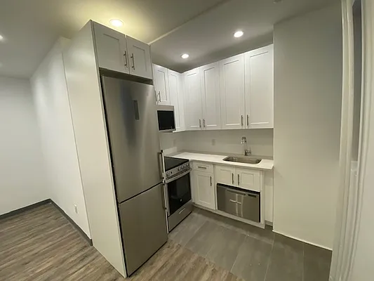 Rented by Rachel Realty | media 10