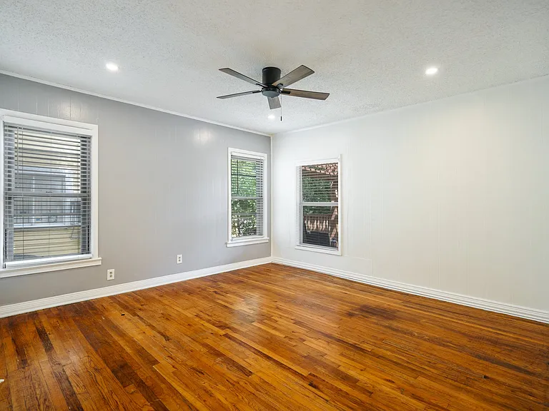 3135 Hedgerow Dr — Photo 25