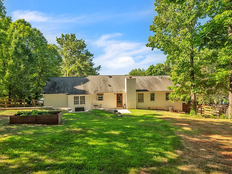 4819 Bexley Dr — Photo 30