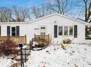 608 N Oregon St, Spring Bay, IL 61611