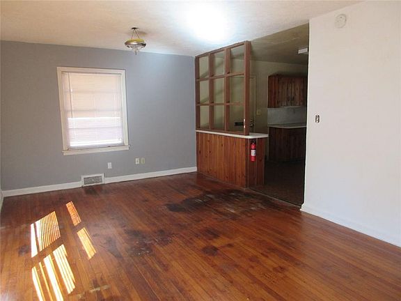 2nd image of 1964 Pinedale Pl