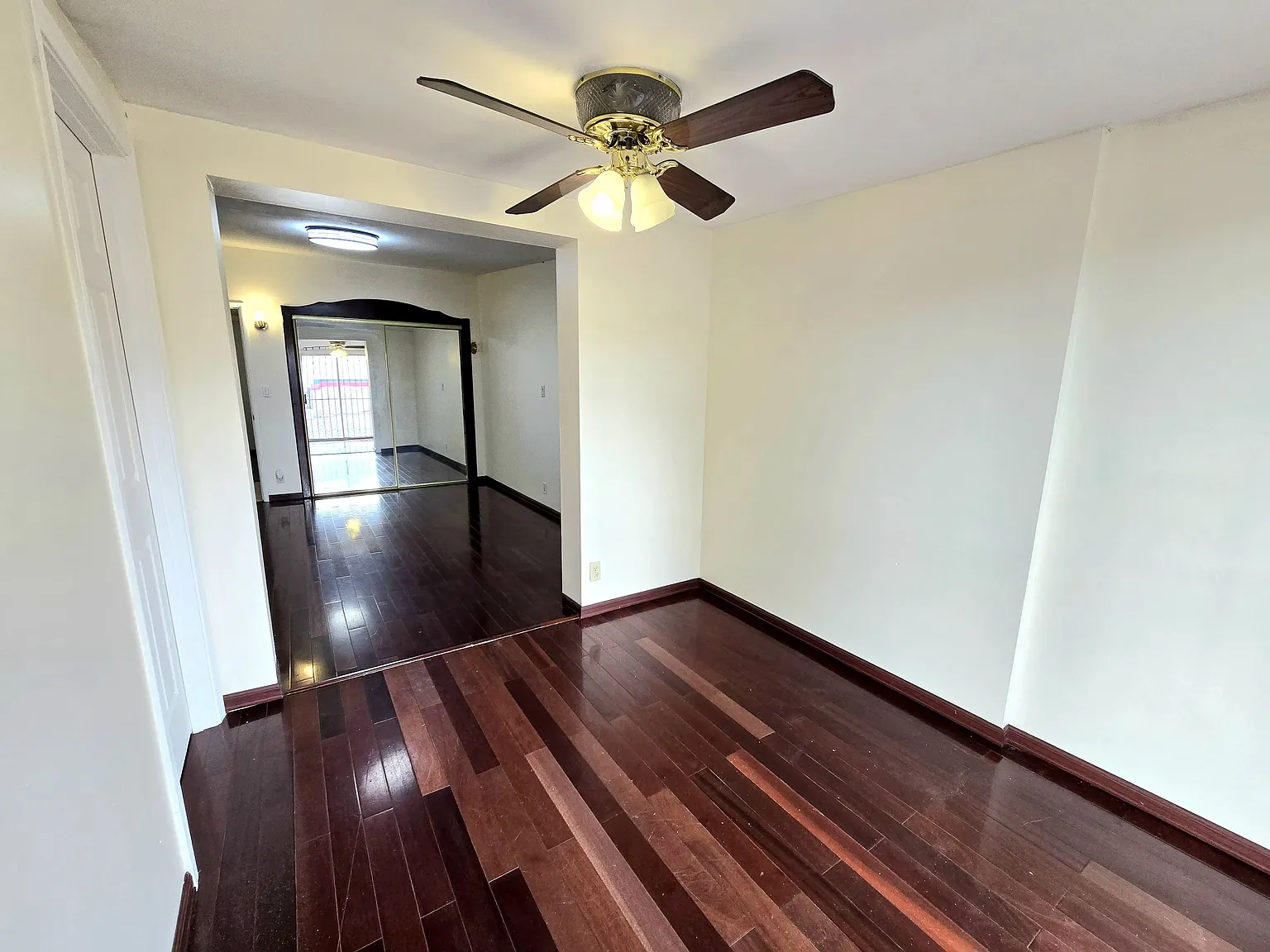 3 bed, 1792 sqft, $2,050 — Photo 4