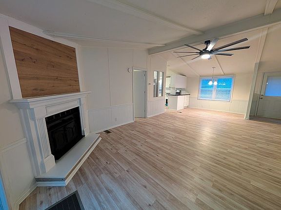 4th image of 374 Walleye Way
