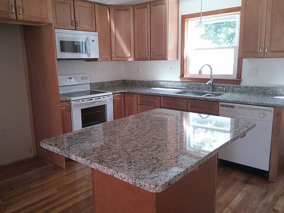 2nd image of 21 Truman Dr