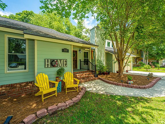 4th image of 533 King Charles Cir
