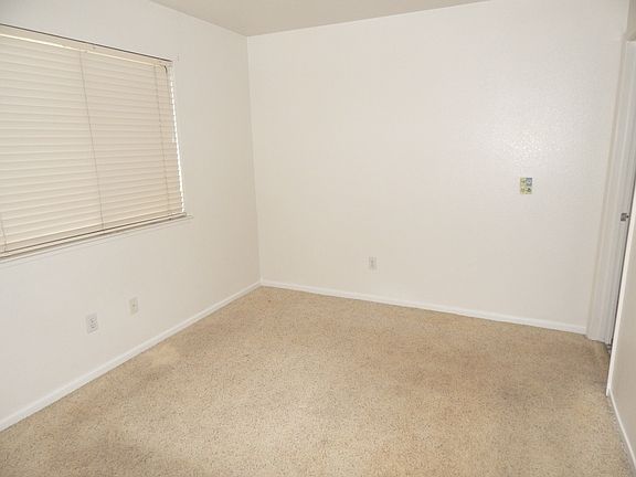 5th image of 10093 River Park Cir