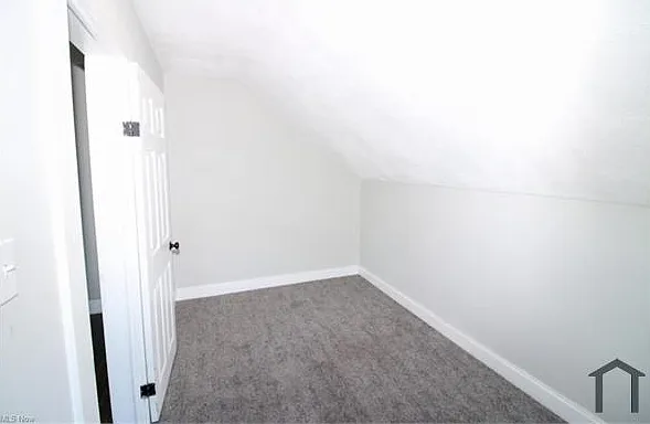 3635 Erin Ave #UPPER — Photo 8