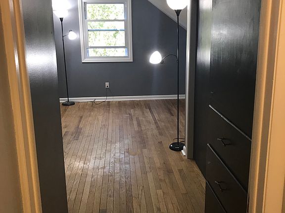 3rd image of 106 Merman Dr