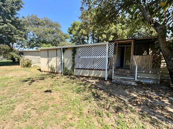 1623 Lands End St, Granbury, TX 76048