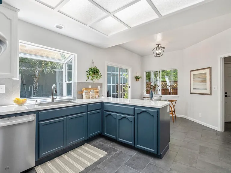 5 Stuart Pl — Photo 17